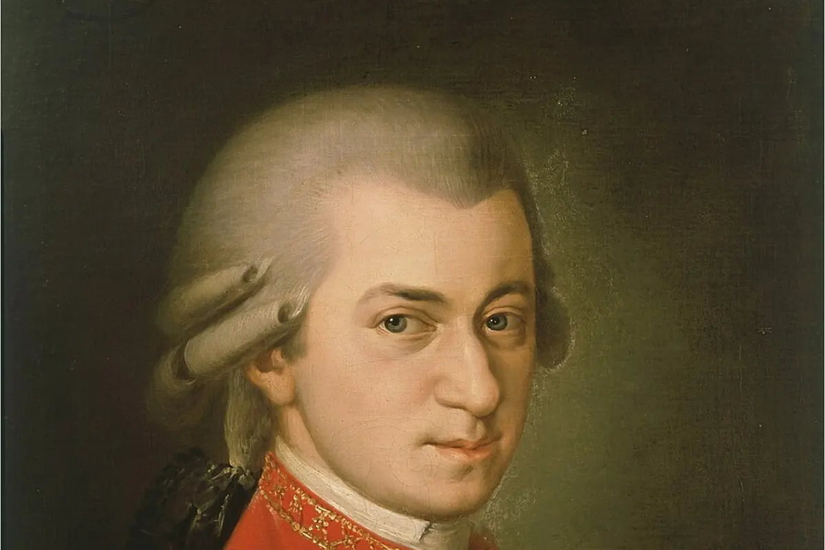 Posthumes Porträt Mozarts im roten Rock mit gepuderter Perücke, gemalt von Barbara Krafft im Jahr 1819